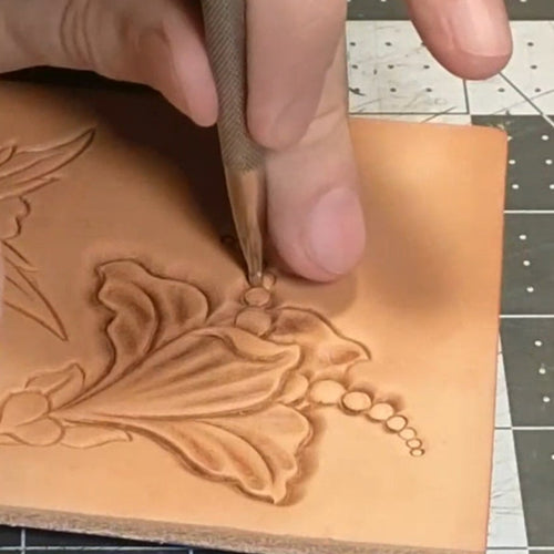 Carving Non-Traditional Flowers with Jim Linnell